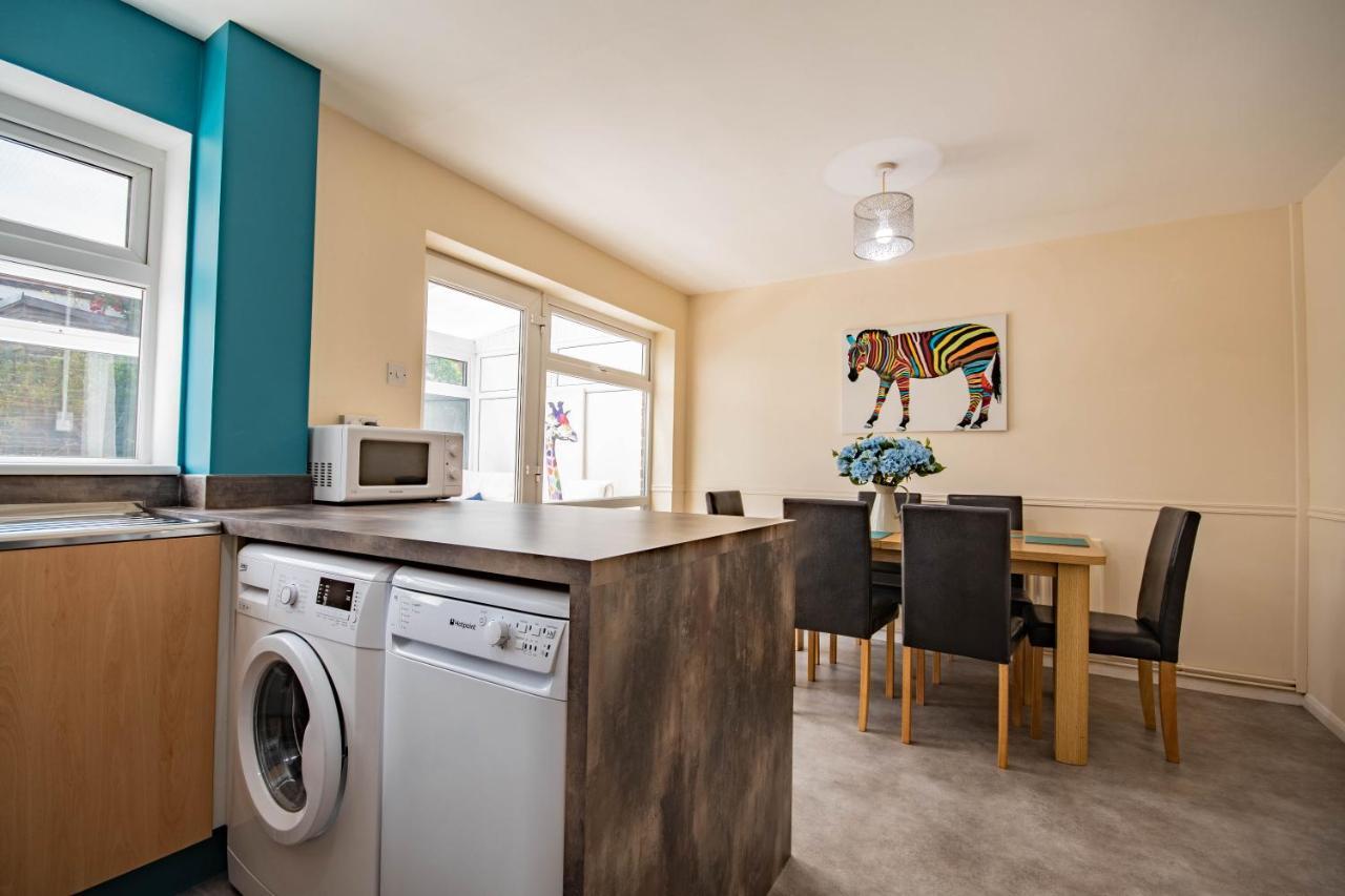 3-Bedroom House With Garden, Conservatory, In Centre Of Worcester Buitenkant foto