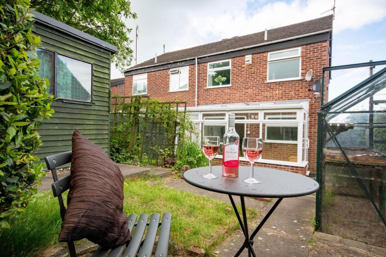 3-Bedroom House With Garden, Conservatory, In Centre Of Worcester Buitenkant foto